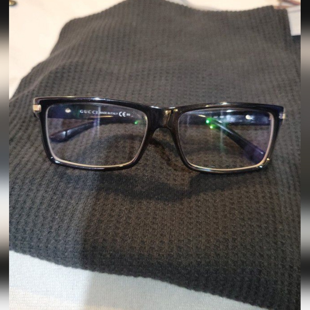 2 Authentic Gucci glass frame